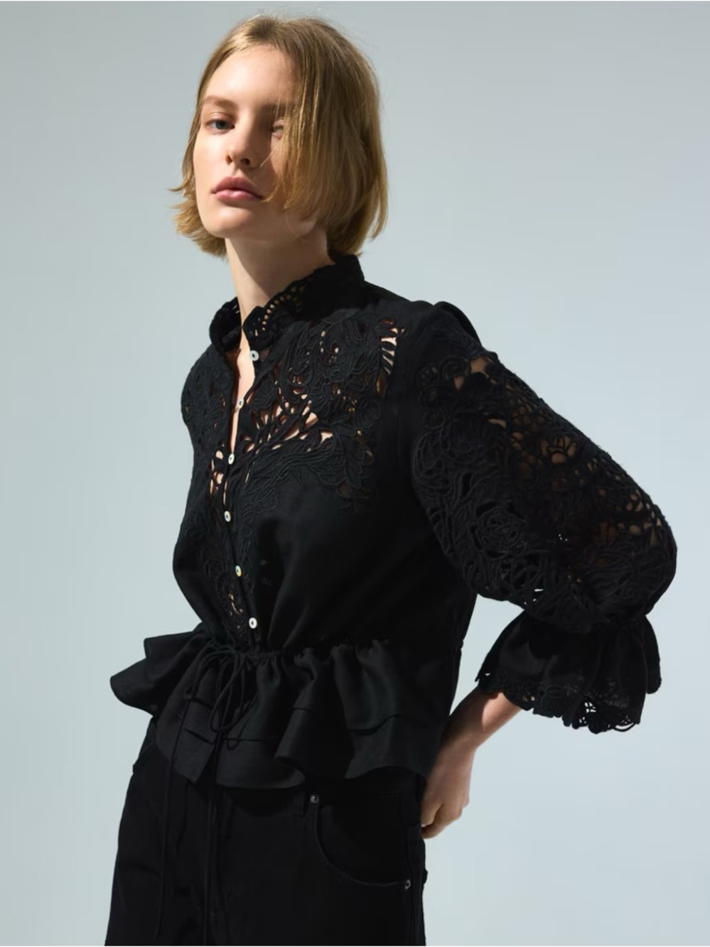 H&M LINEN-BLEND BLOUSE WITH EYELET EMBROIDERY